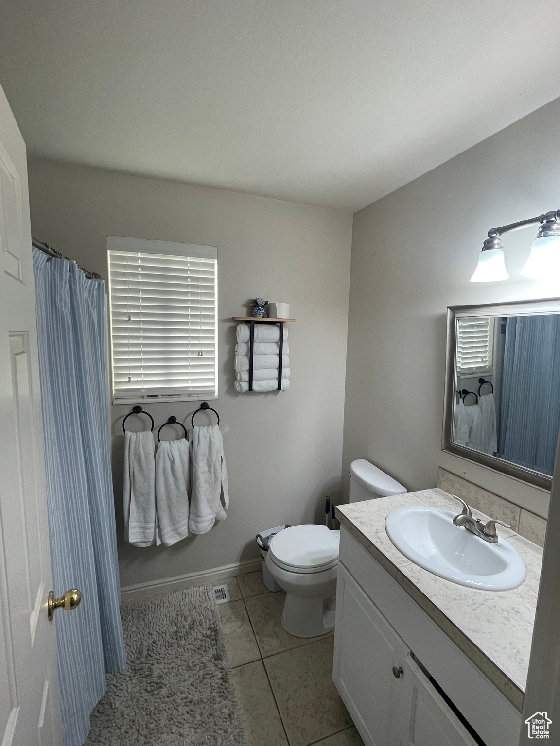 CAPITAL ESTATES - Residential