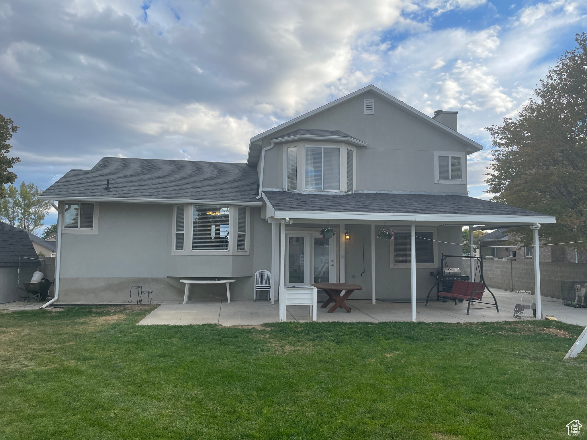 CAPITAL ESTATES - Residential