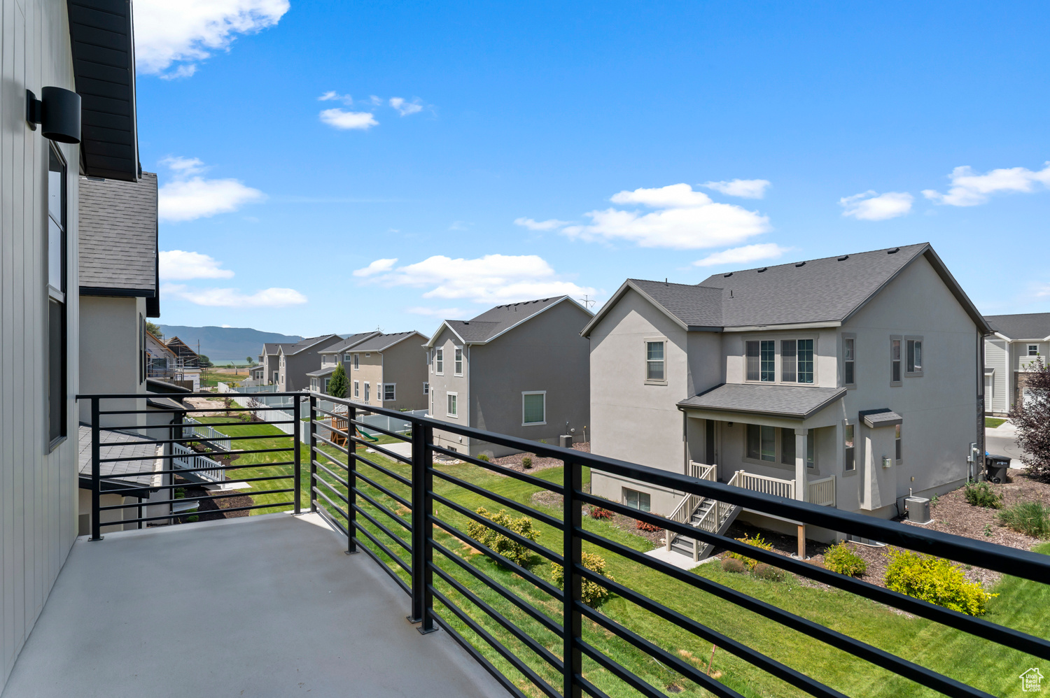 BROADVIEW SHORES COTTAGES 721 - Residential