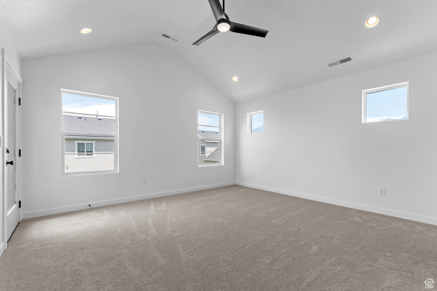 BROADVIEW SHORES COTTAGES 721 - Residential