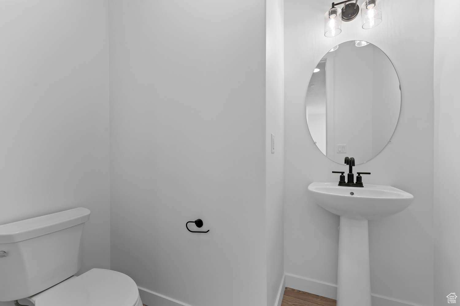 BROADVIEW SHORES COTTAGES 721 - Residential