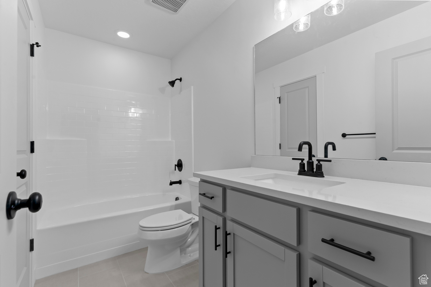 BROADVIEW SHORES COTTAGES 721 - Residential