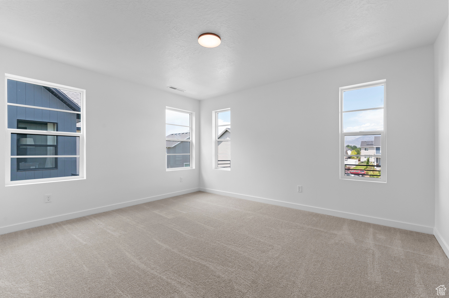 BROADVIEW SHORES COTTAGES 721 - Residential