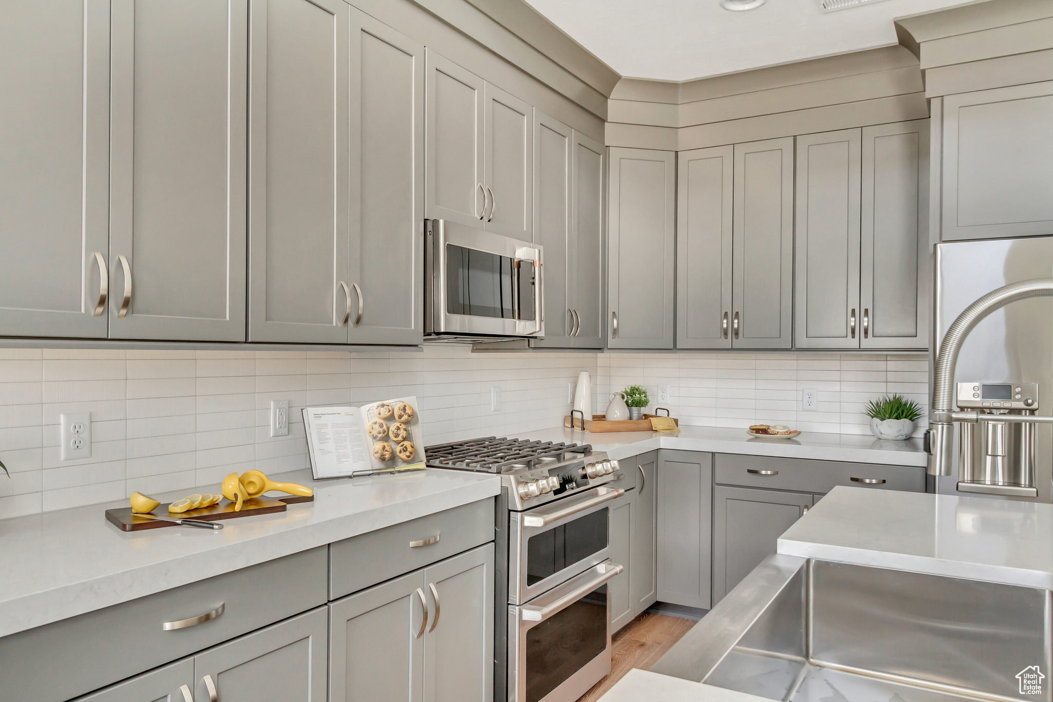 MEADOWBROOK - Residential
