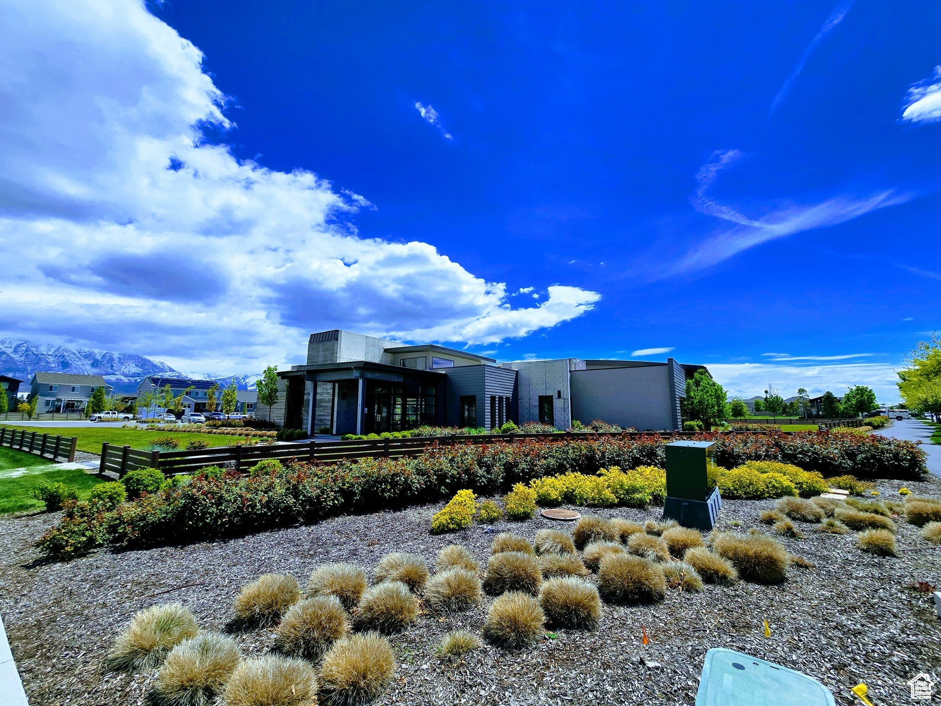 PRESERVE WATERS EDGE - Residential