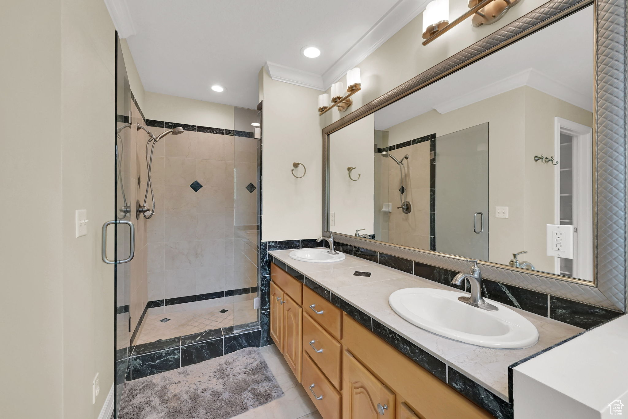 ENSIGN PLACE - Residential