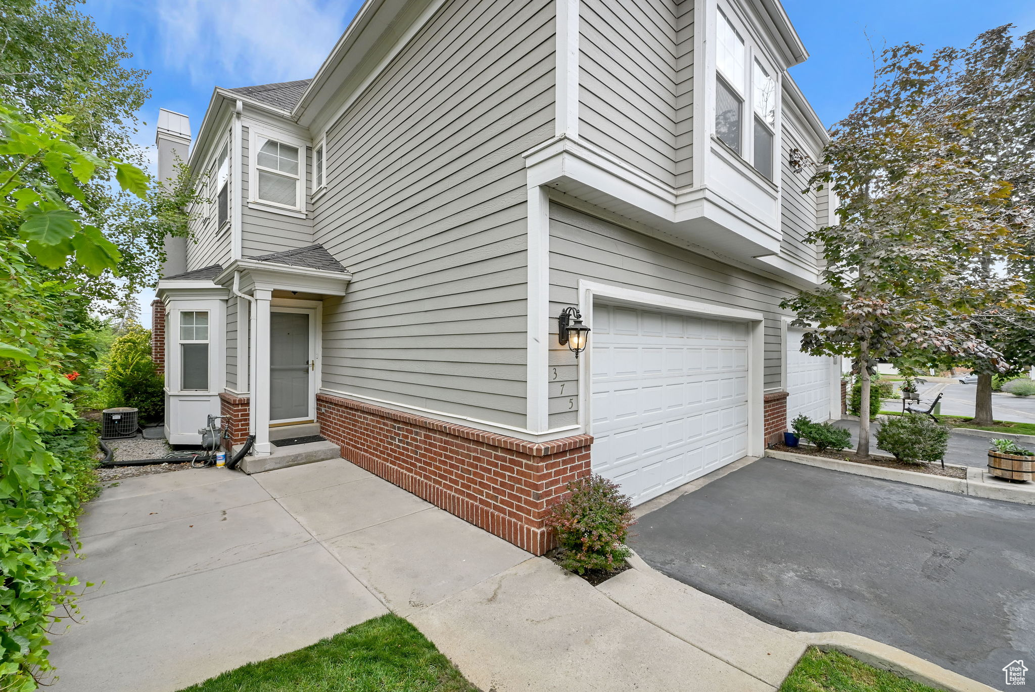 ENSIGN PLACE - Residential