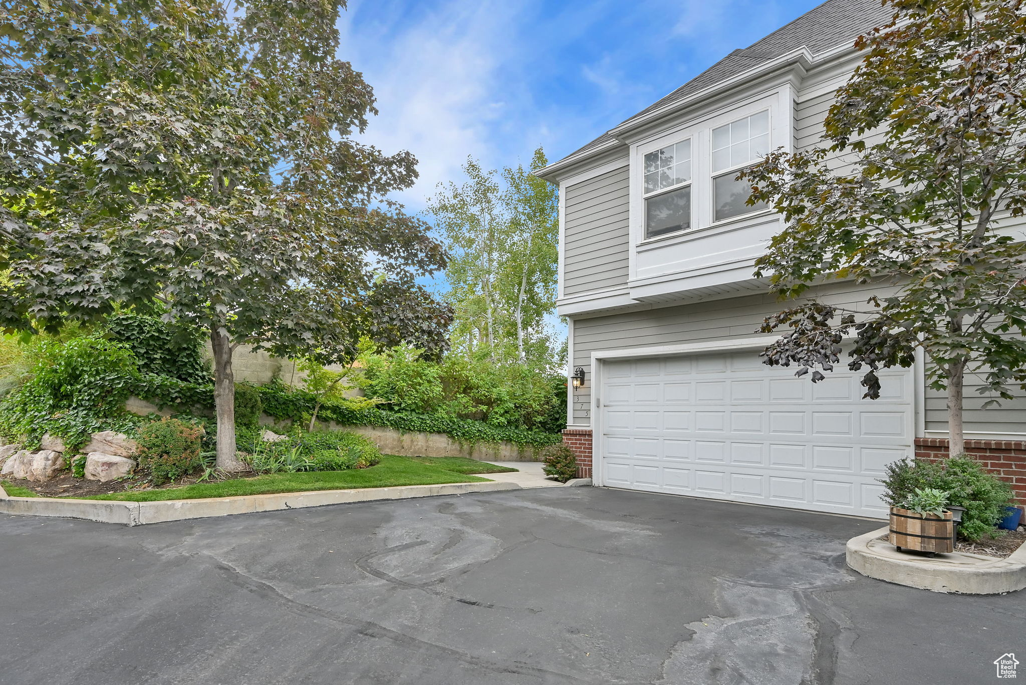 ENSIGN PLACE - Residential