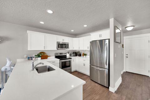 Tiny photo for 216 N 1750 St W, Mapleton, UT 84664 (MLS # 2146054)