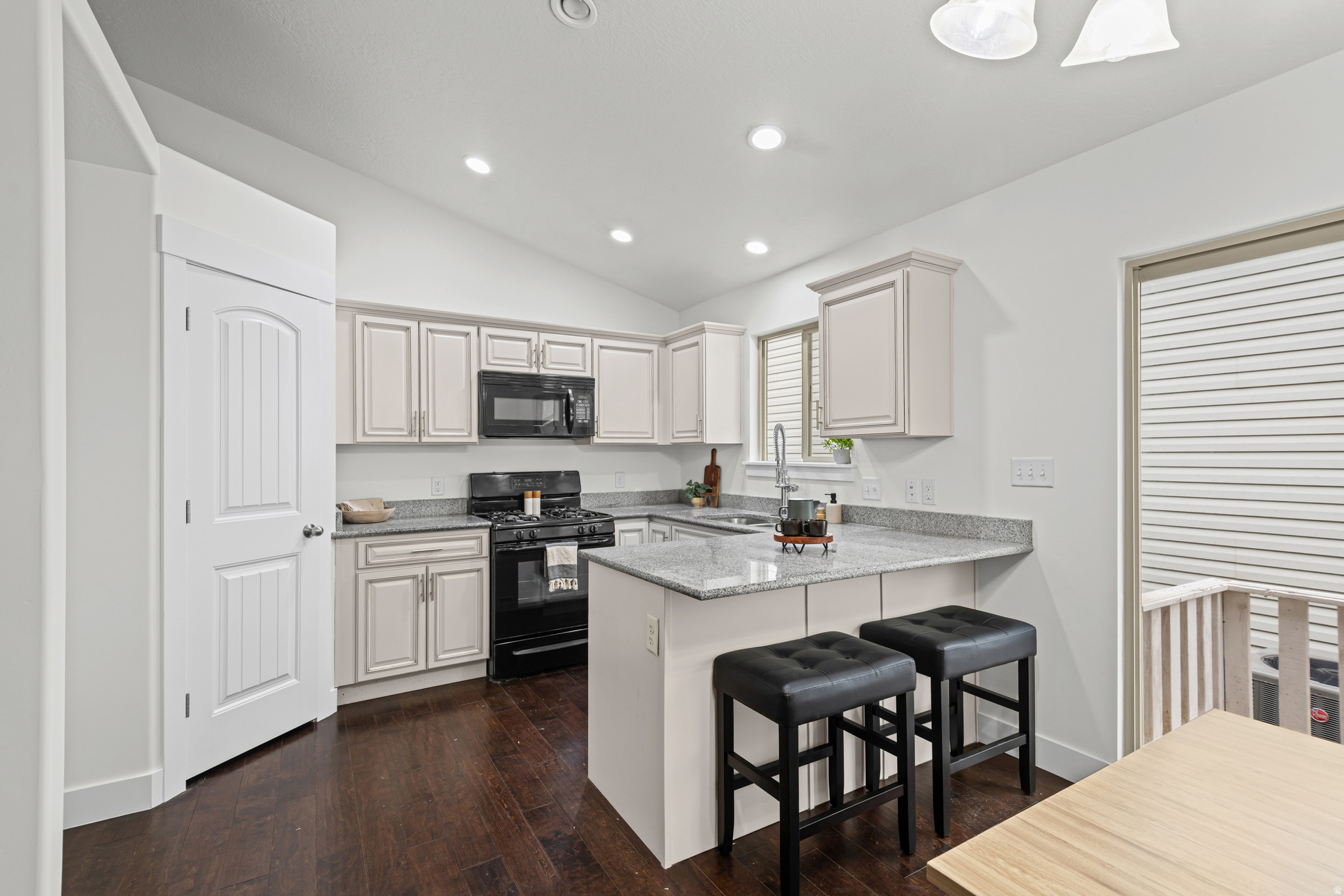 SWEETWATER 4 - Residential