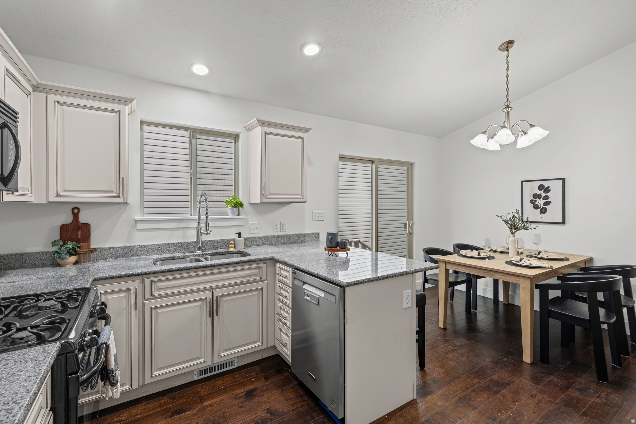 SWEETWATER 4 - Residential