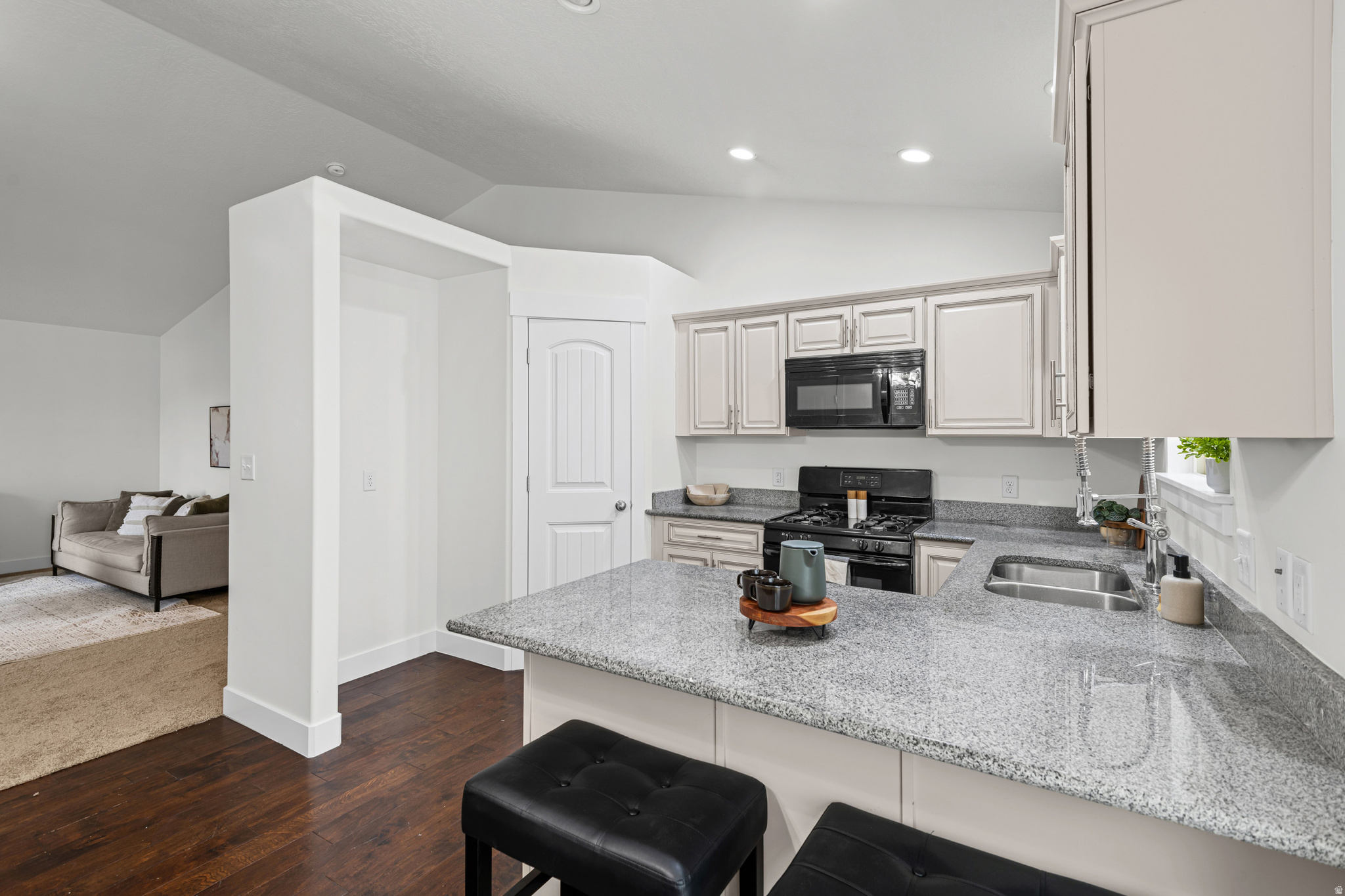 SWEETWATER 4 - Residential