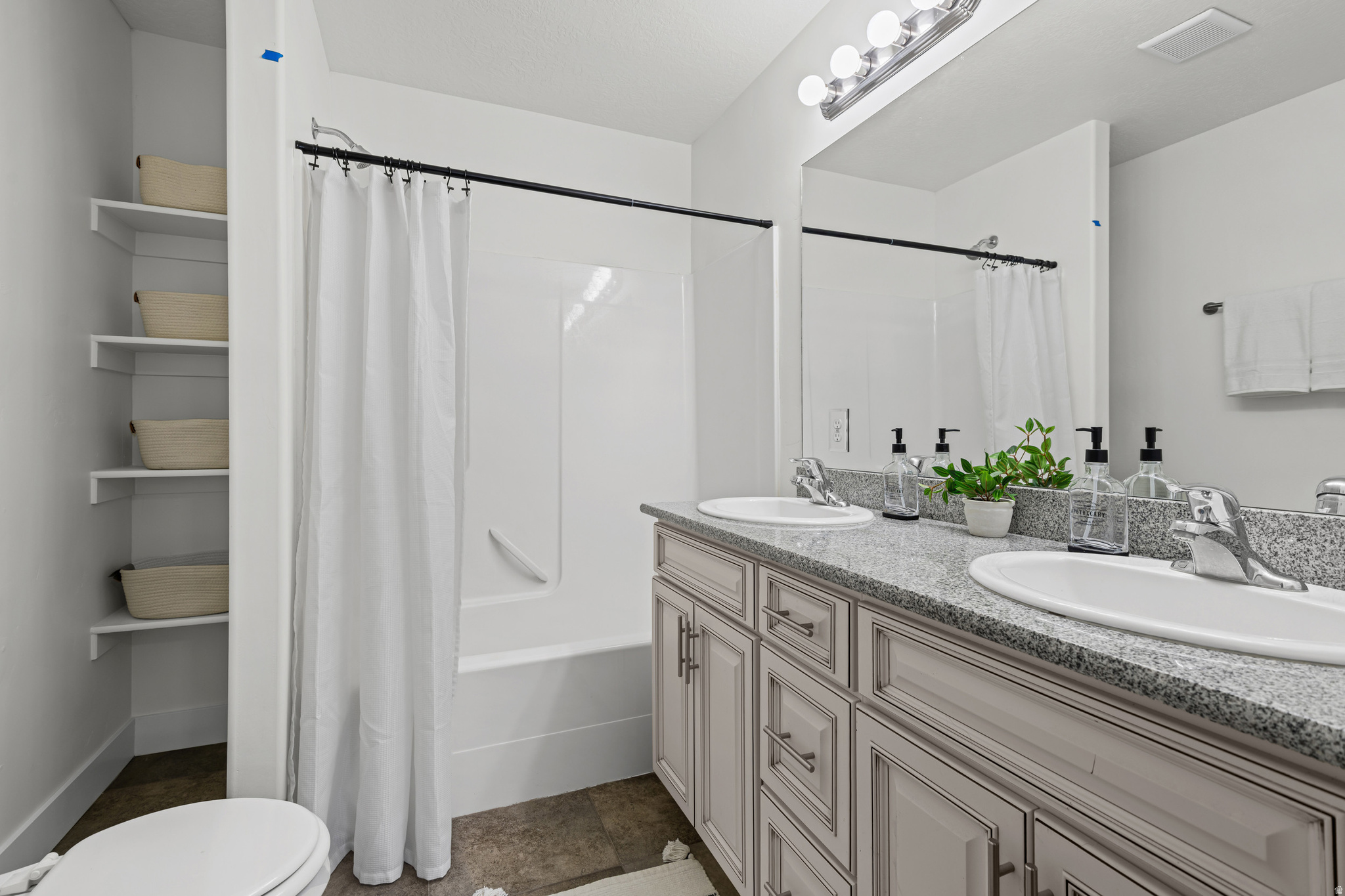 SWEETWATER 4 - Residential