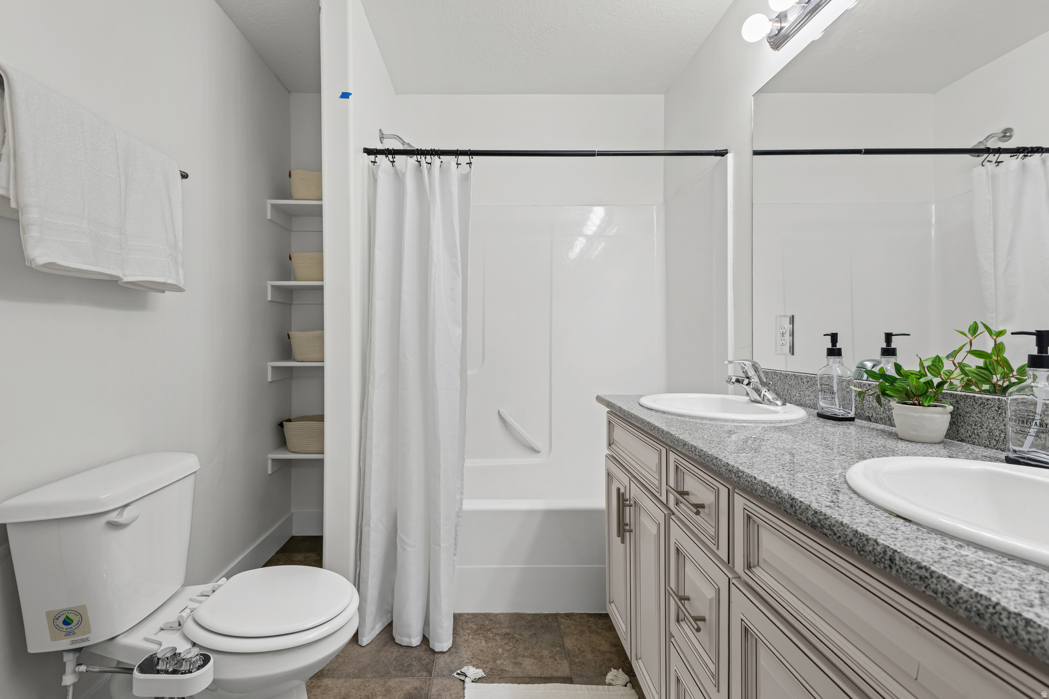 SWEETWATER 4 - Residential