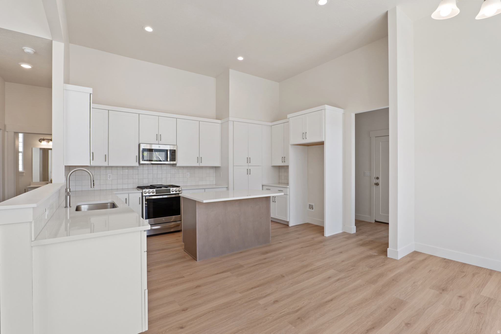 DAYBREAK - Residential