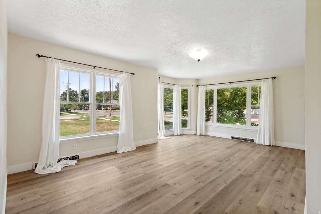 Photo of 275 W 300 N, Provo, UT 84601 (MLS # 2176428)