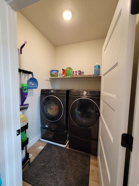 Tiny photo for 3373 E WHEAT LN, Eagle Mountain, UT 84005 (MLS # 2145343)