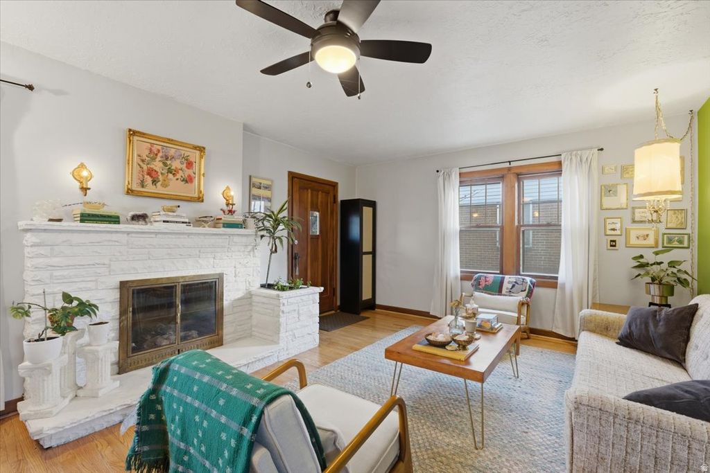 Photo of 45 W BOULEVARD, Salt Lake City, UT 84115 (MLS # 2129823)