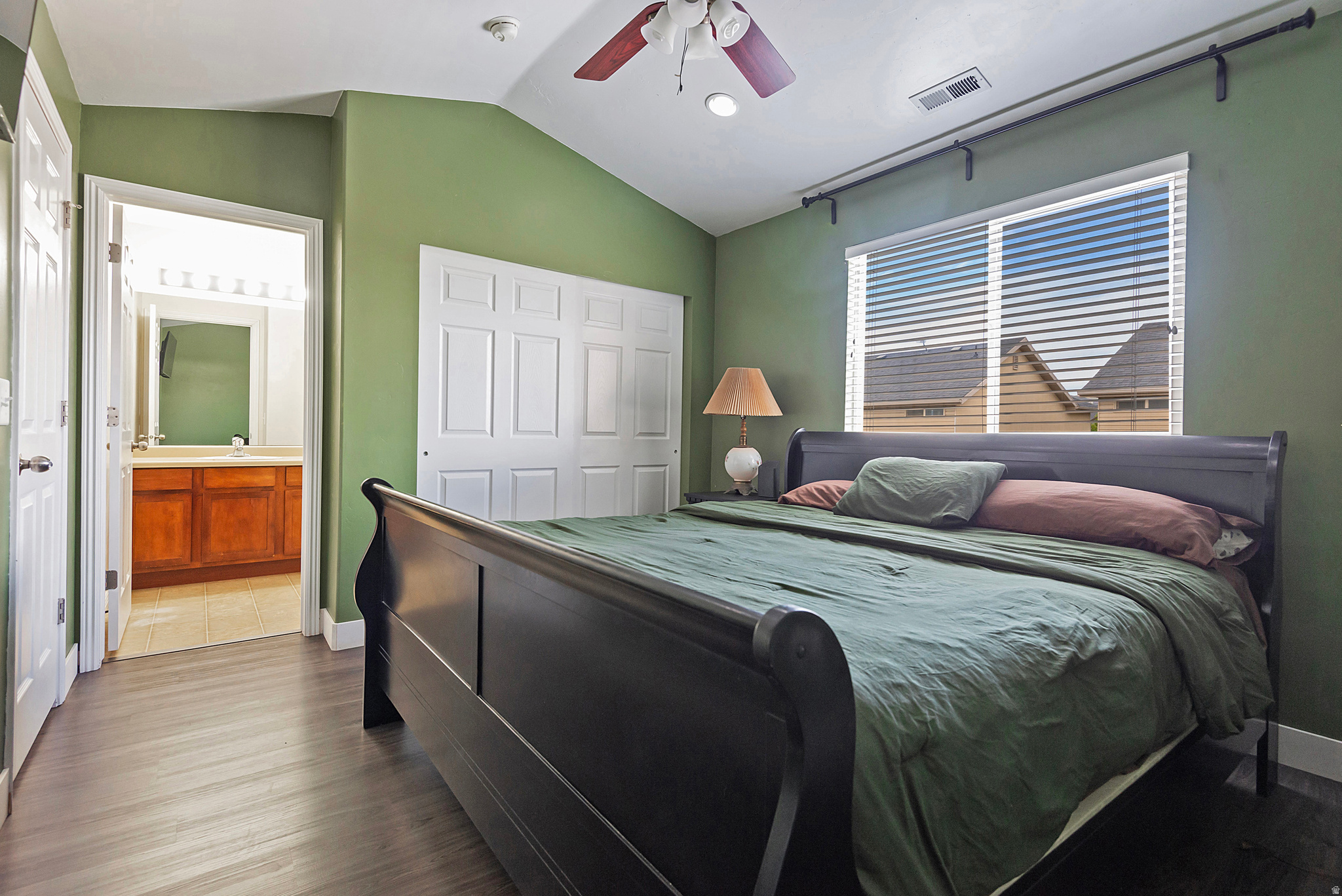 POINTE MEADOWS - Residential