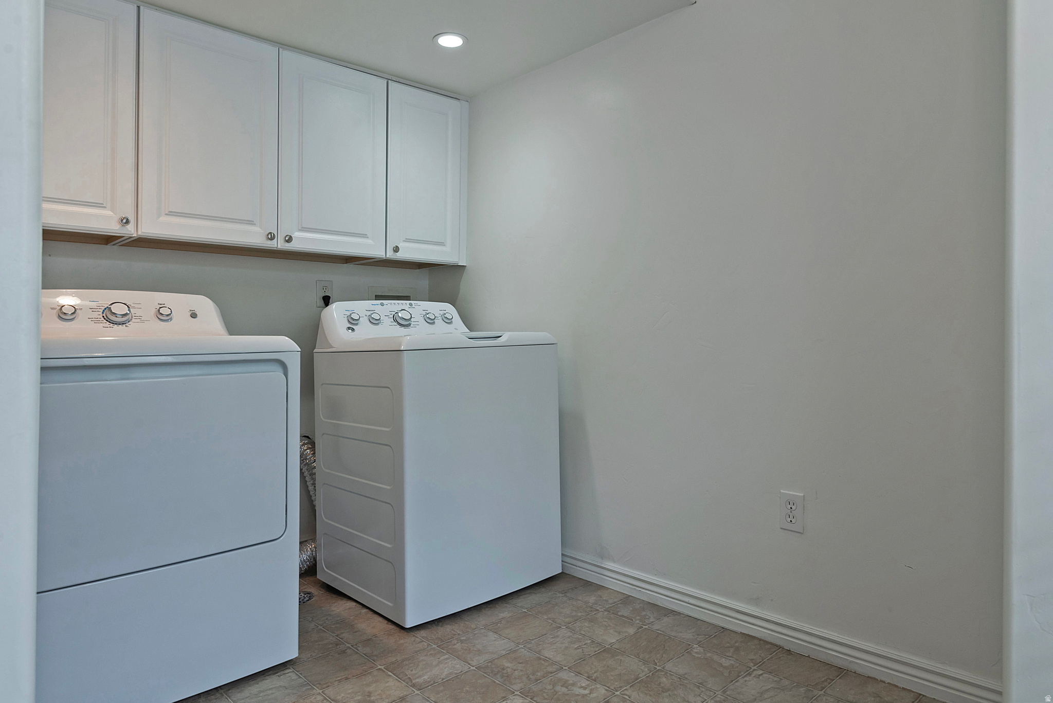 POINTE MEADOWS - Residential