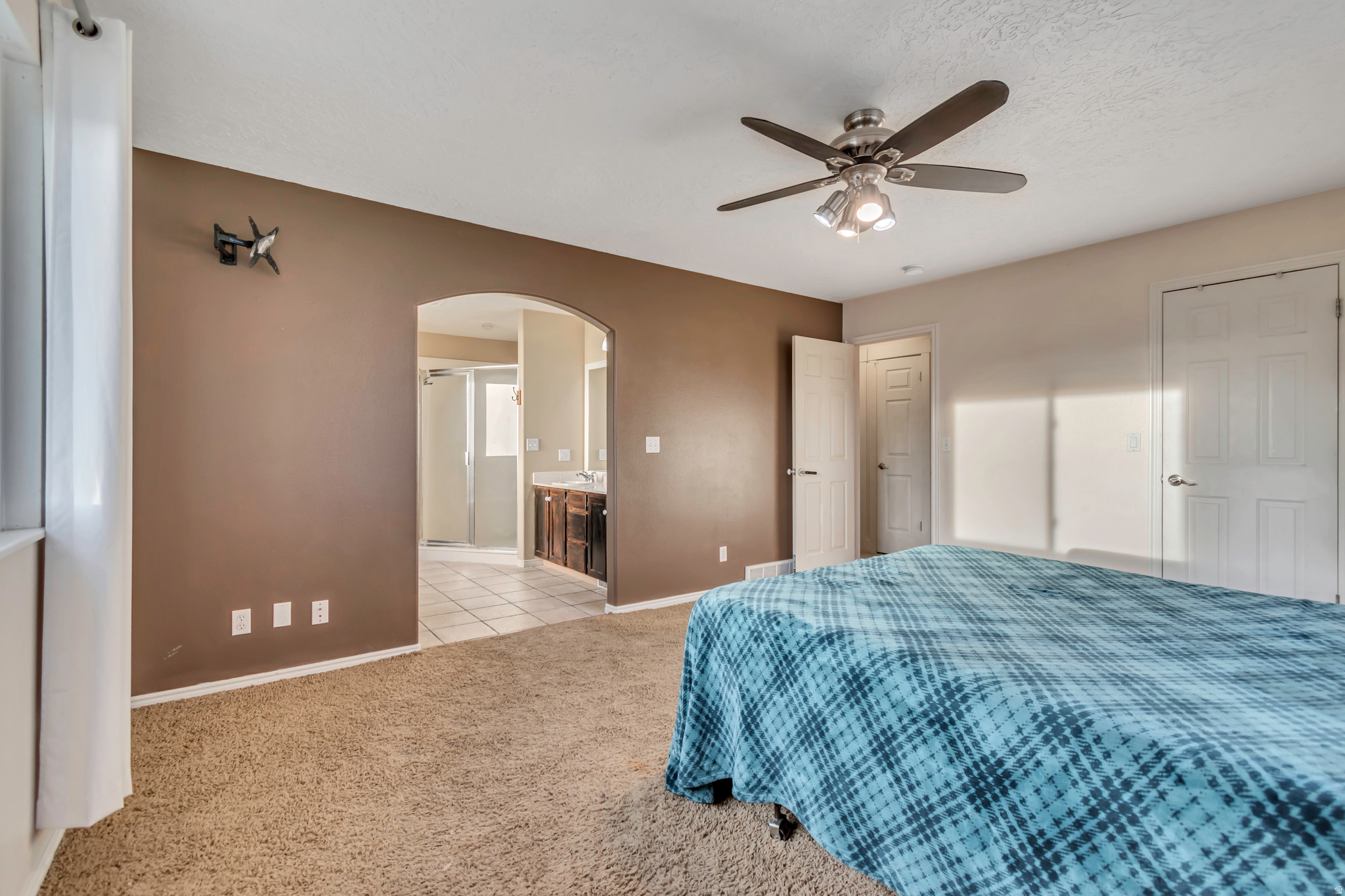 EAGLE POINT - Residential