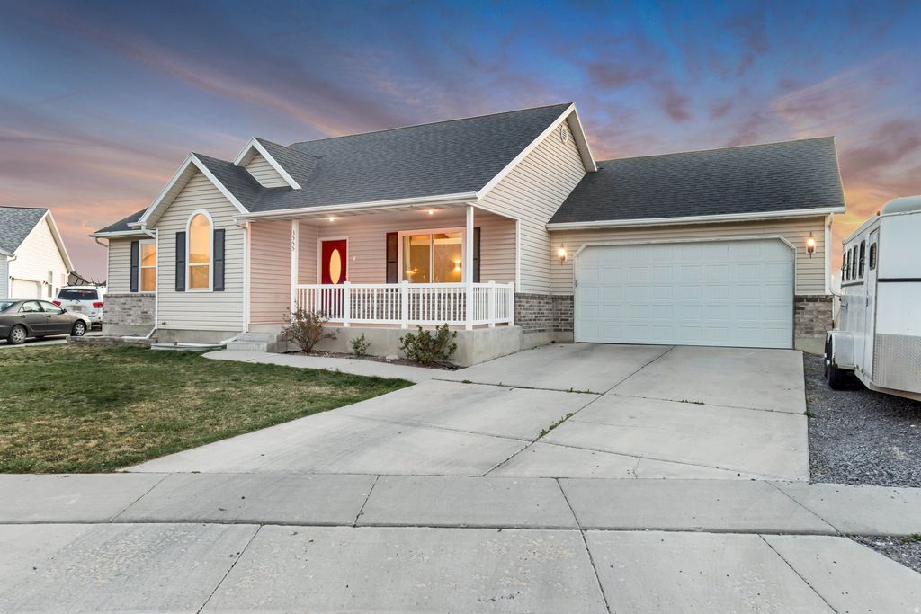 Photo of 3555 N CANARY WAY, Eagle Mountain, UT 84005 (MLS # 2146574)