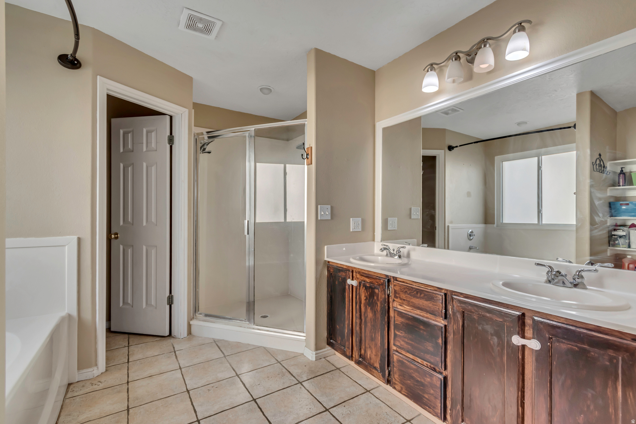 EAGLE POINT - Residential