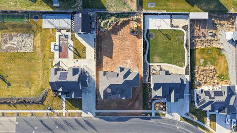 Tiny photo for 667 N 550 W, Mapleton, UT 84664 (MLS # 2126688)