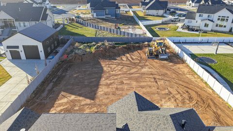 Tiny photo for 667 N 550 W, Mapleton, UT 84664 (MLS # 2126688)