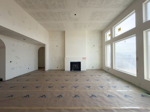 Tiny photo for 667 N 550 W, Mapleton, UT 84664 (MLS # 2126688)