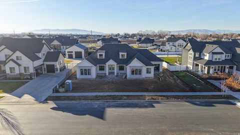 Tiny photo for 667 N 550 W, Mapleton, UT 84664 (MLS # 2126688)