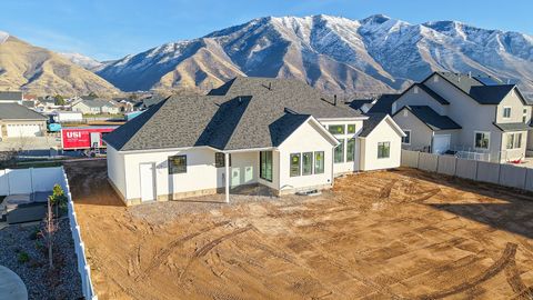 Tiny photo for 667 N 550 W, Mapleton, UT 84664 (MLS # 2126688)