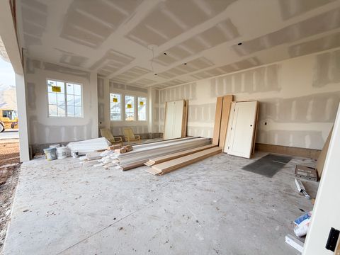 Tiny photo for 667 N 550 W, Mapleton, UT 84664 (MLS # 2126688)