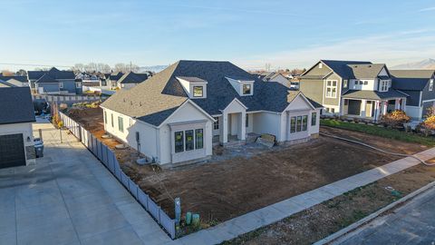 Tiny photo for 667 N 550 W, Mapleton, UT 84664 (MLS # 2126688)