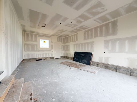 Tiny photo for 667 N 550 W, Mapleton, UT 84664 (MLS # 2126688)