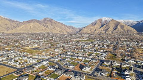 Tiny photo for 667 N 550 W, Mapleton, UT 84664 (MLS # 2126688)