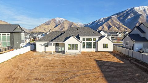 Tiny photo for 667 N 550 W, Mapleton, UT 84664 (MLS # 2126688)
