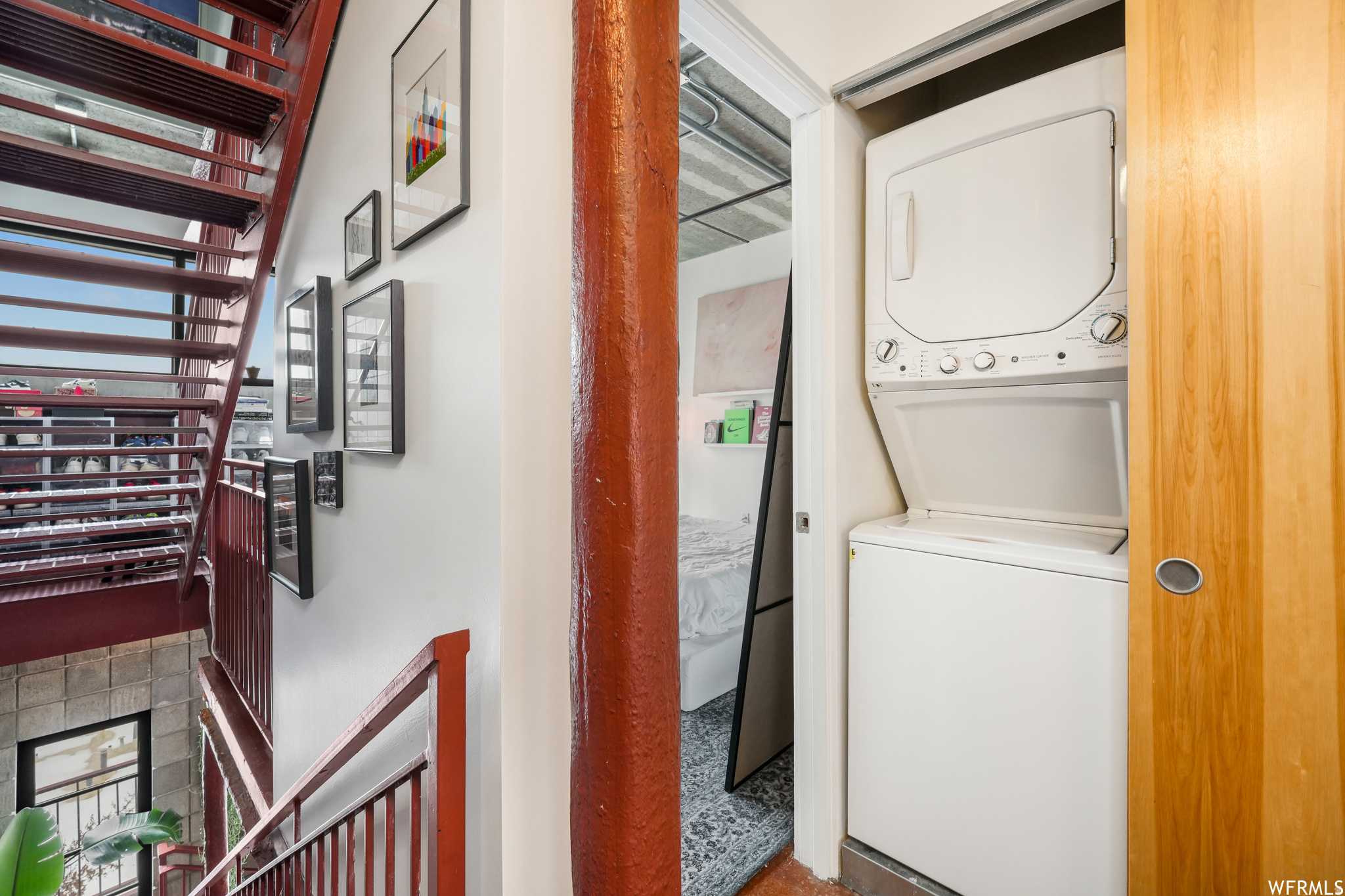 BROADWAY PARK LOFTS - Residential