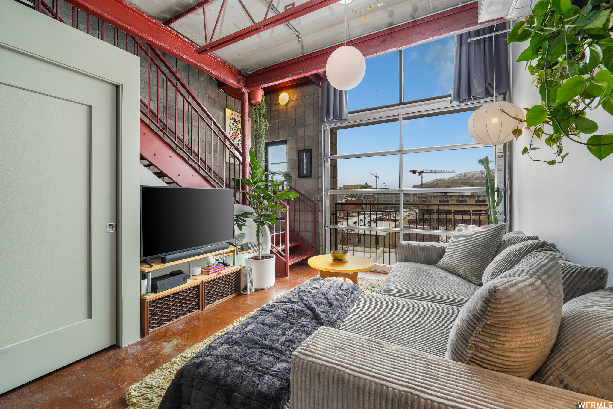 BROADWAY PARK LOFTS - Residential