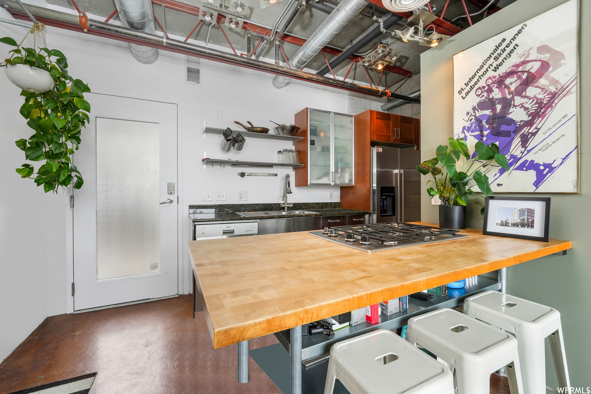 BROADWAY PARK LOFTS - Residential