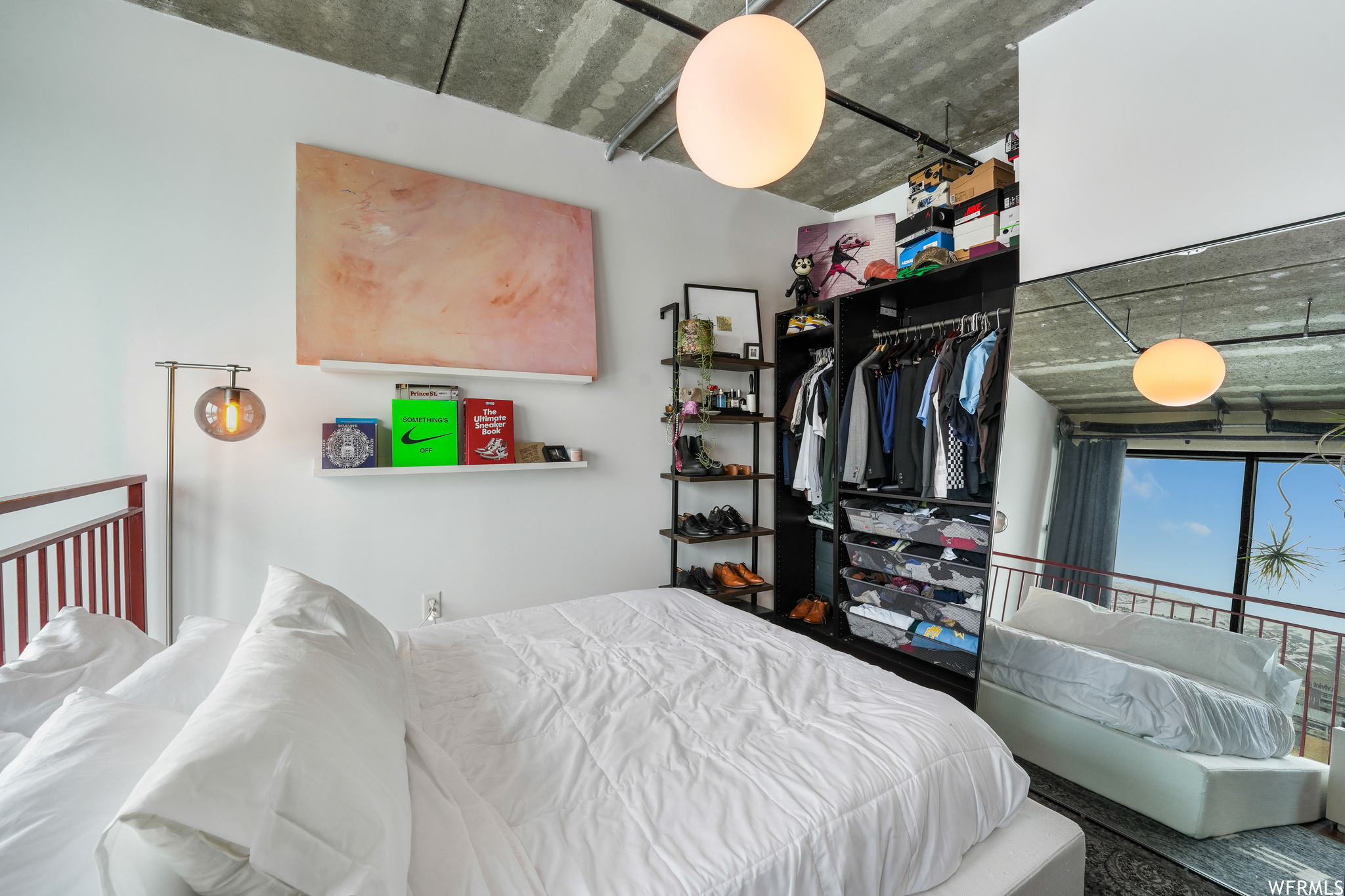 BROADWAY PARK LOFTS - Residential