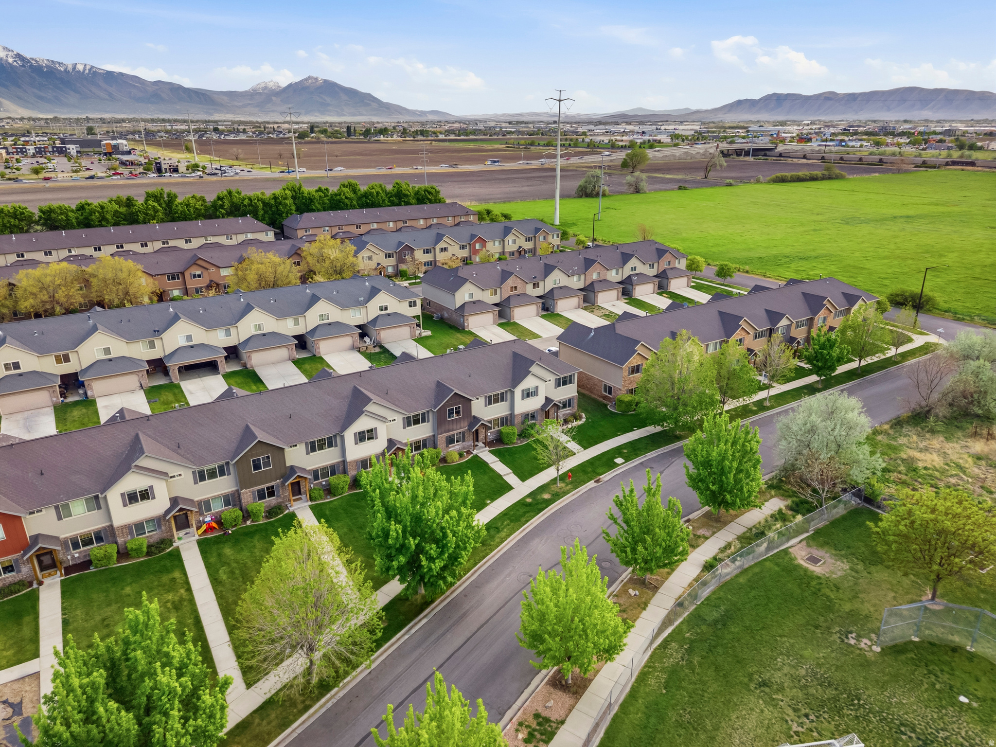 RIVER PARK WEST - Residential