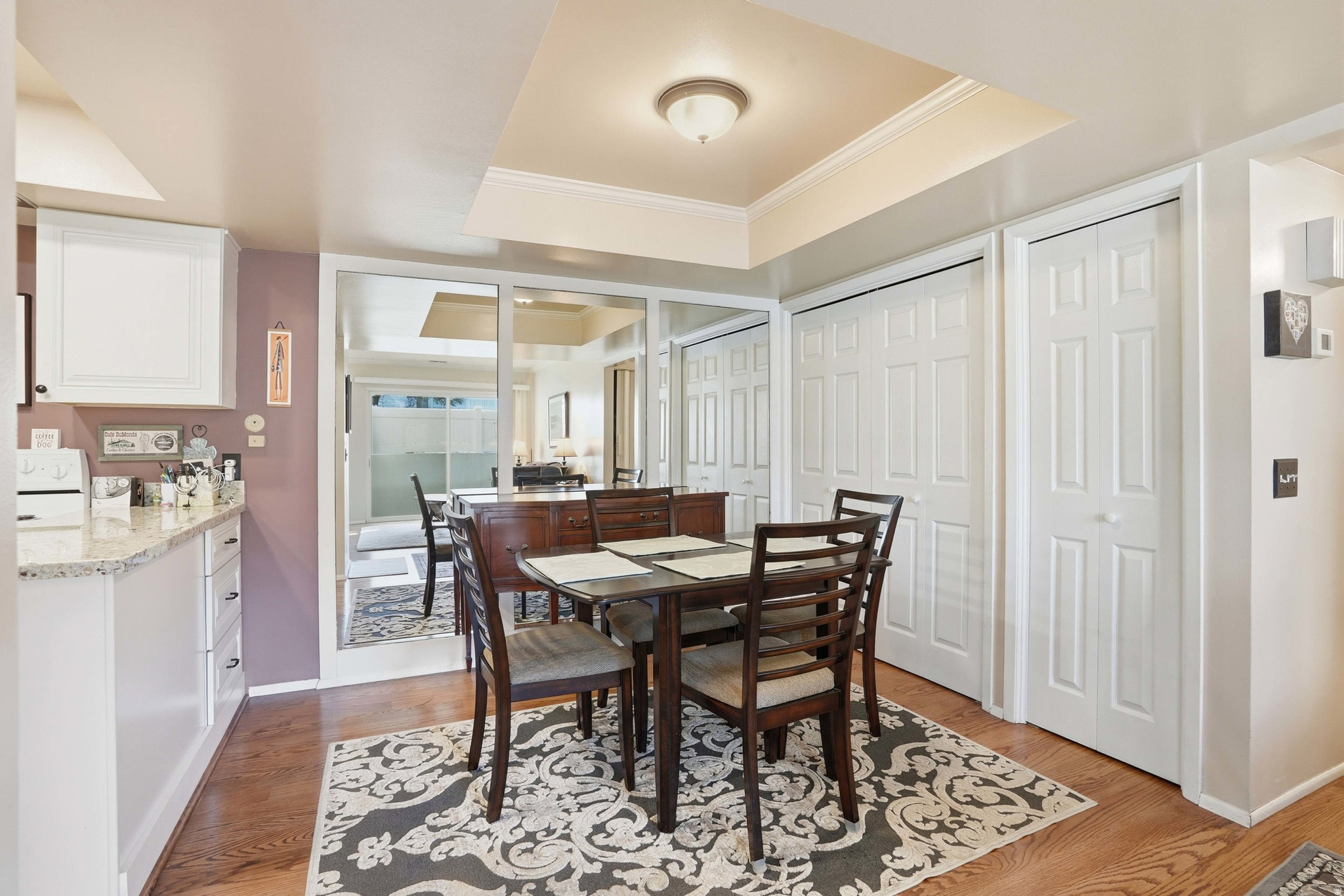 WOODBRIDGE CONDM - Residential