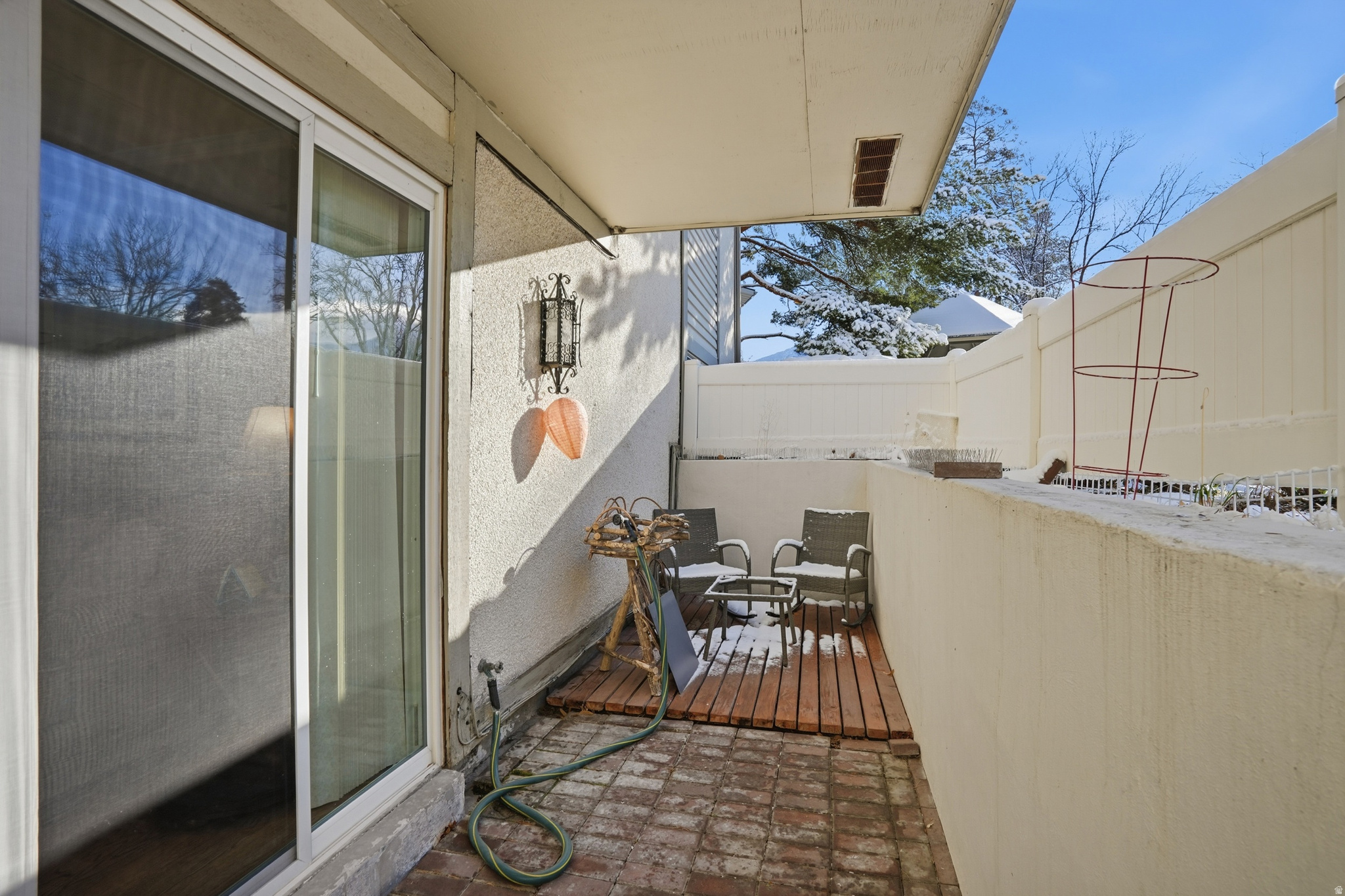 WOODBRIDGE CONDM - Residential