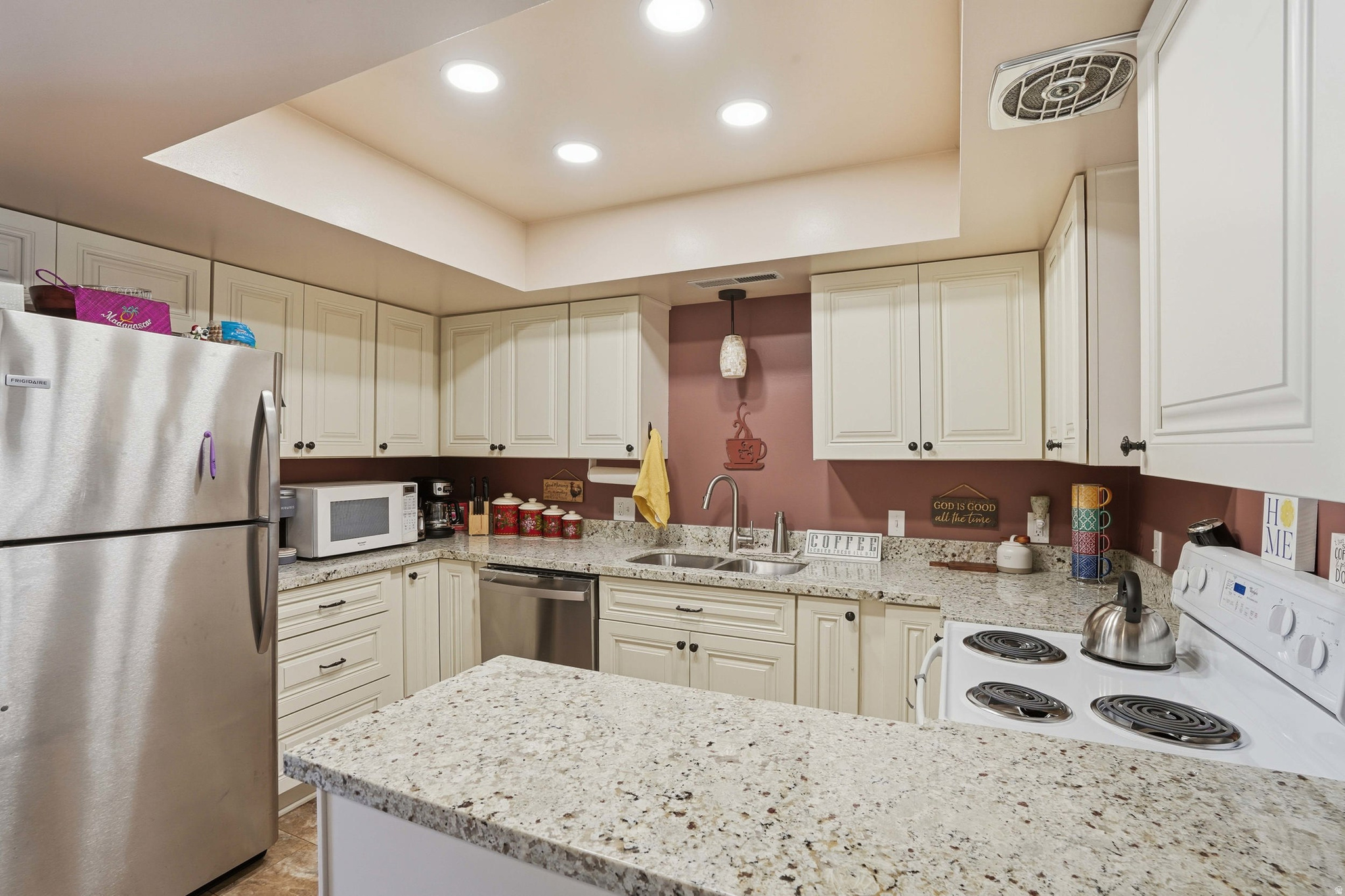 WOODBRIDGE CONDM - Residential