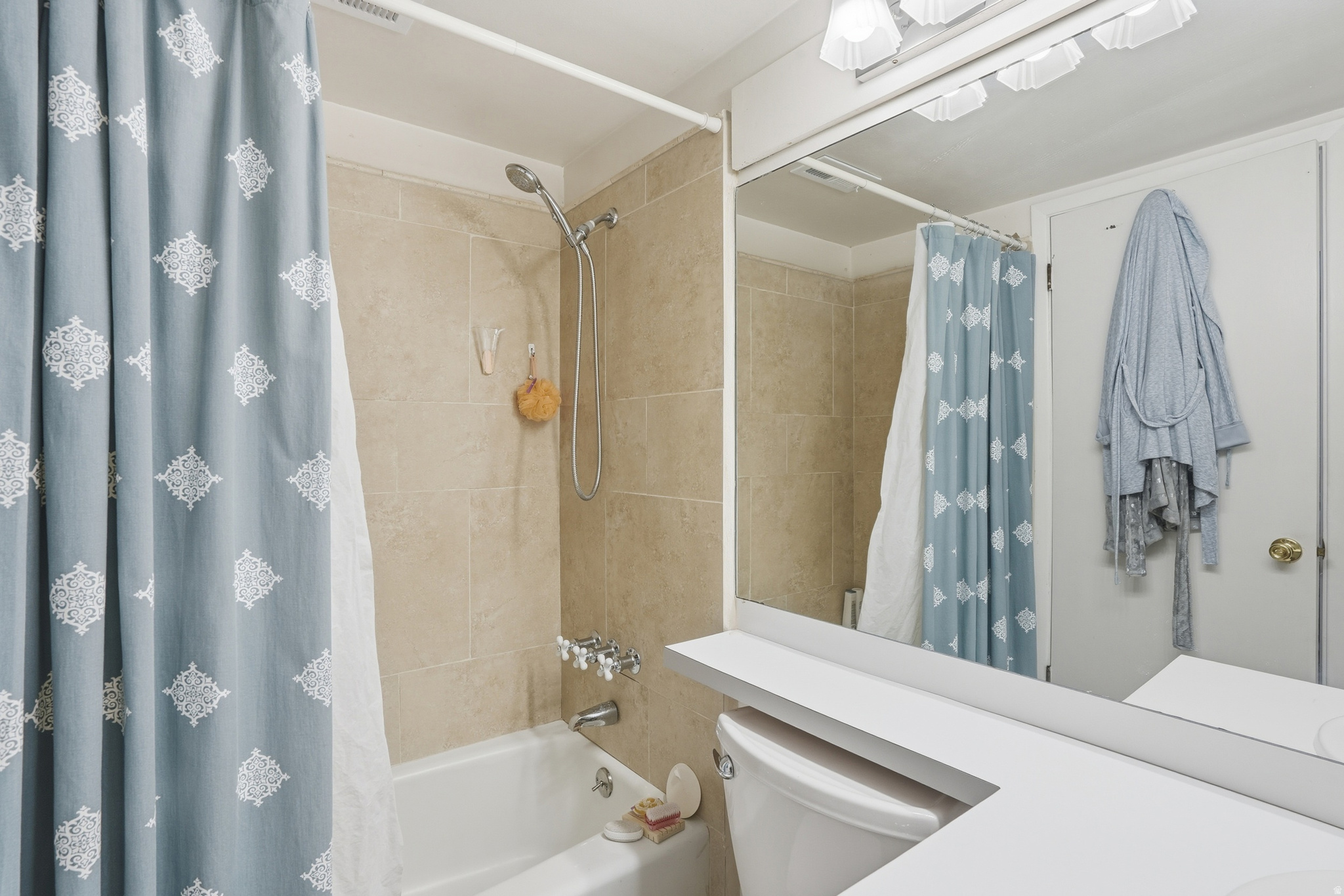 WOODBRIDGE CONDM - Residential