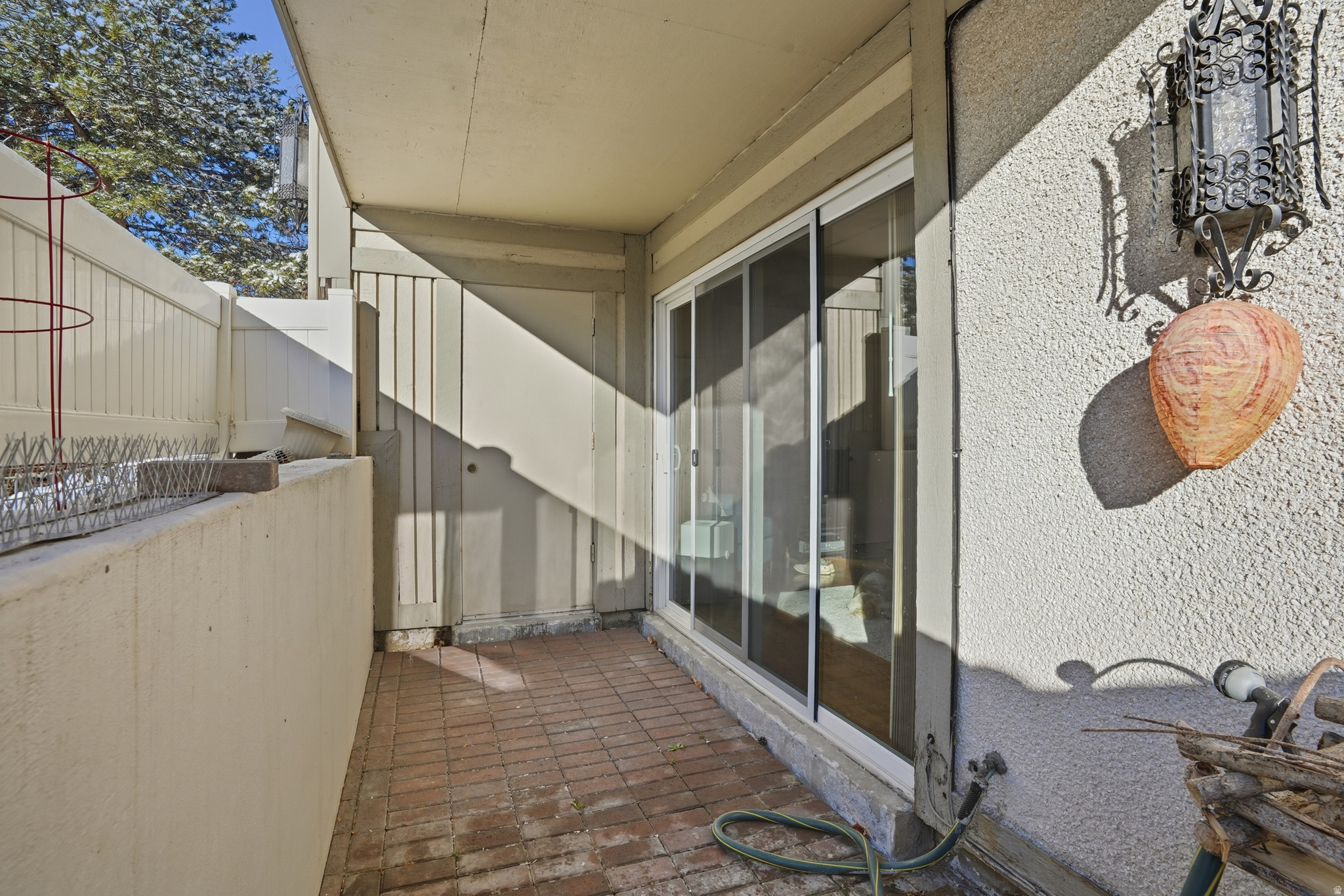 WOODBRIDGE CONDM - Residential