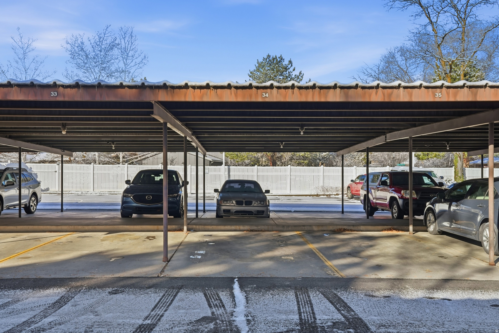 WOODBRIDGE CONDM - Residential