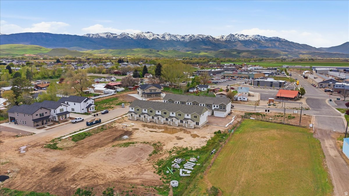 MOUNTAIN HORIZON - Residential