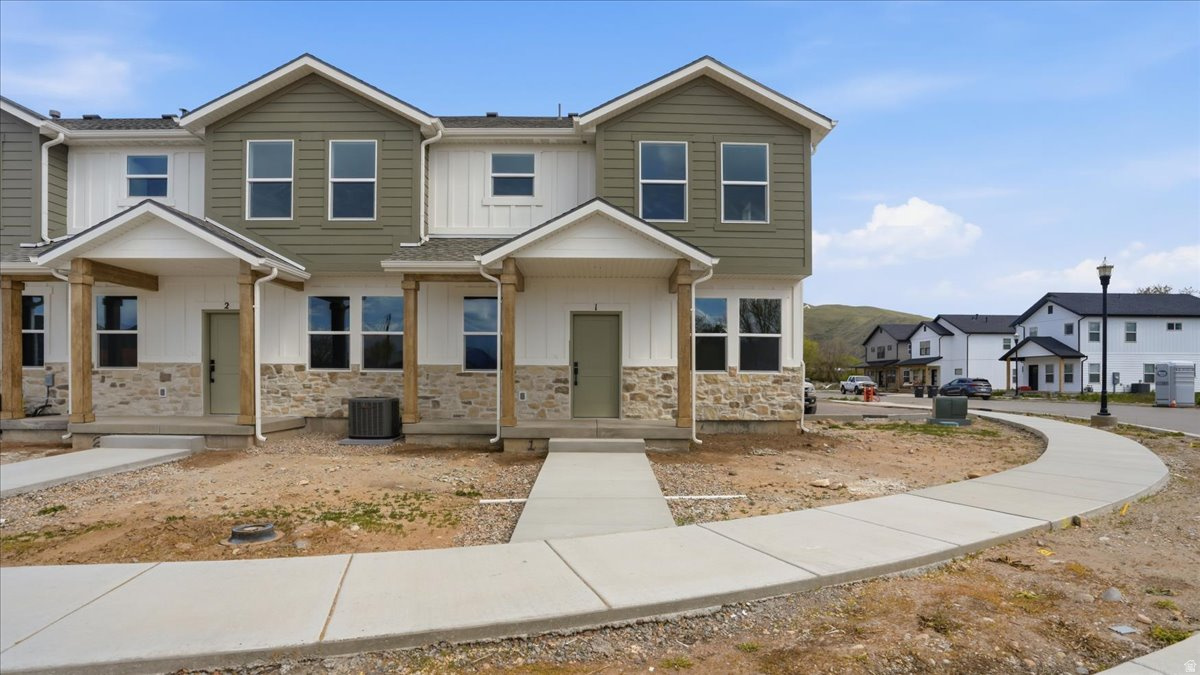 MOUNTAIN HORIZON - Residential